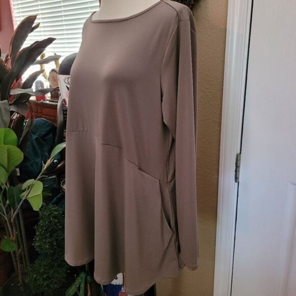 Joan Rivers Top Gray taupe Beige Medium Blouse Career Work QVC pockets - Picture 1 of 7